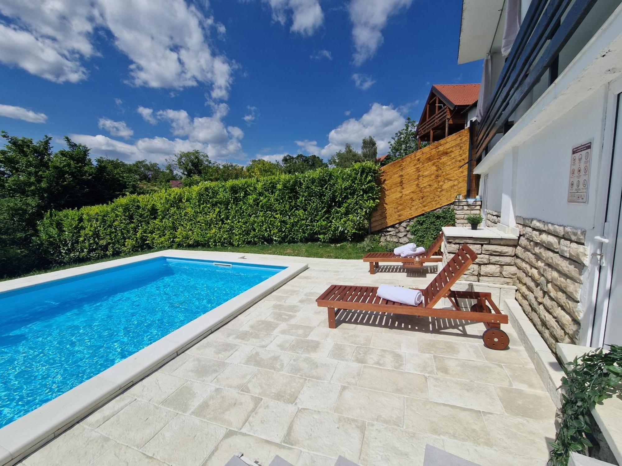 Otto - Private Pool & Garden * Zagabria