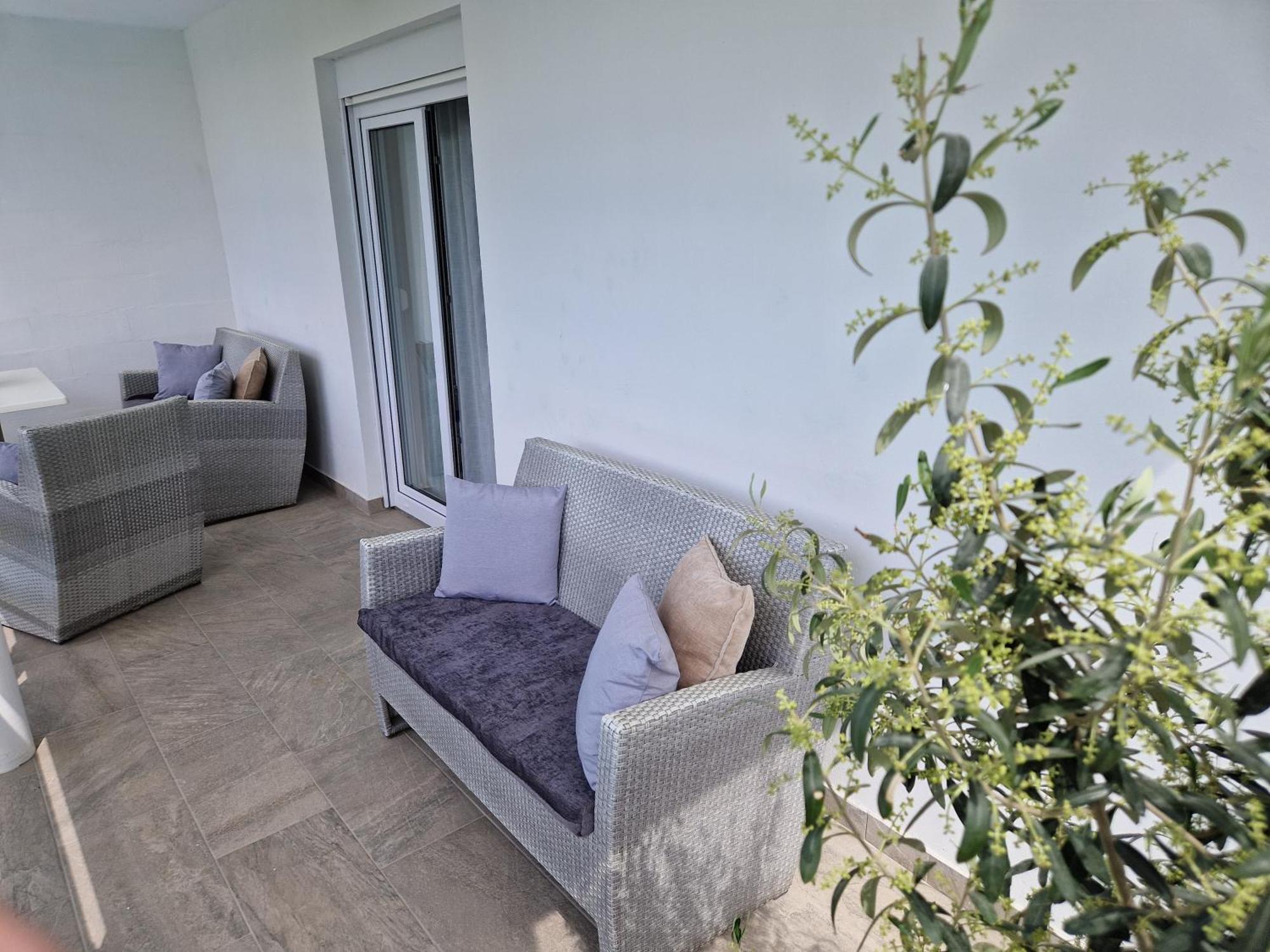 Otto - Private Pool & Garden *